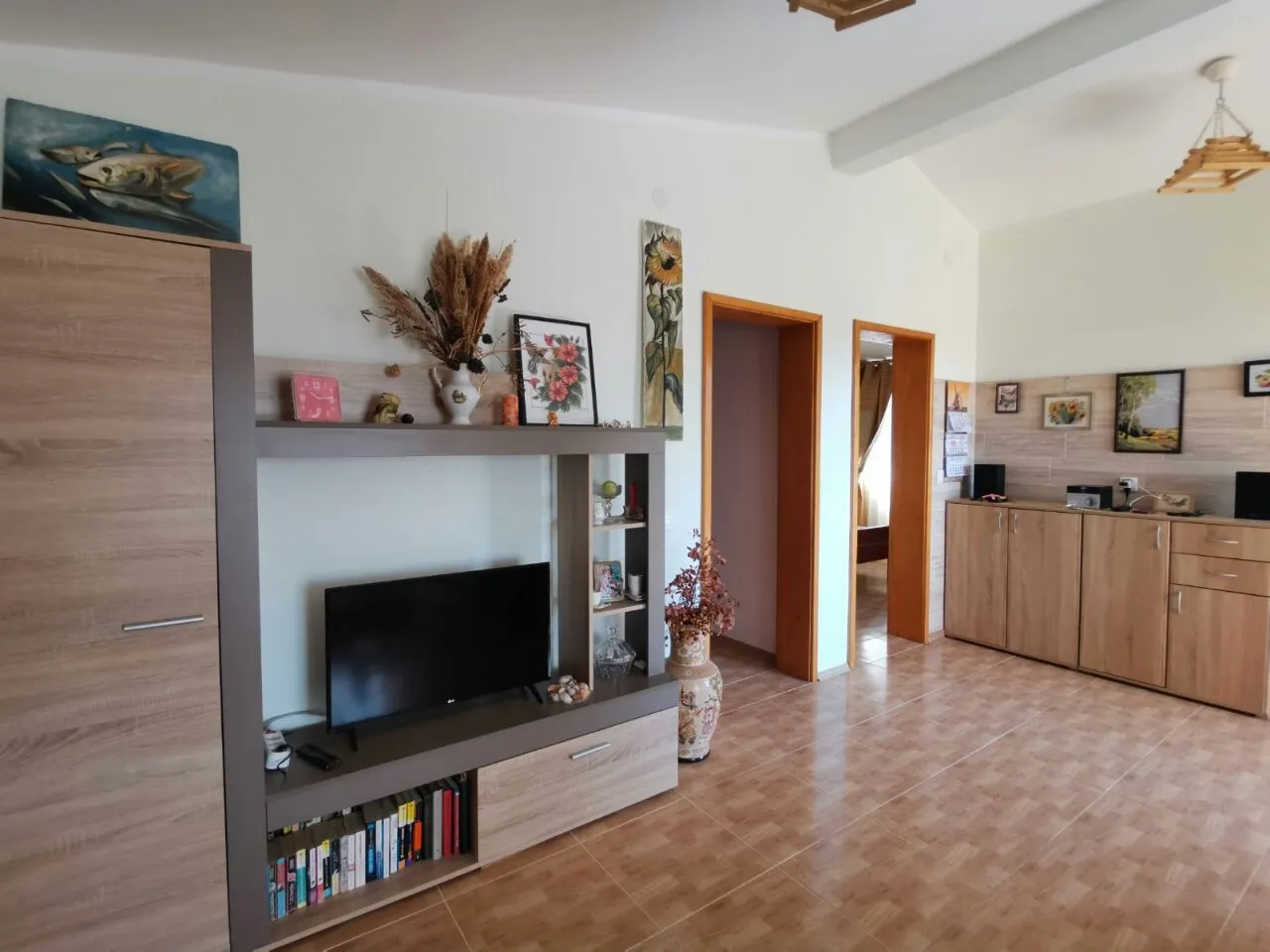 Three-storey house with 4 bedrooms in Bar, Shushan